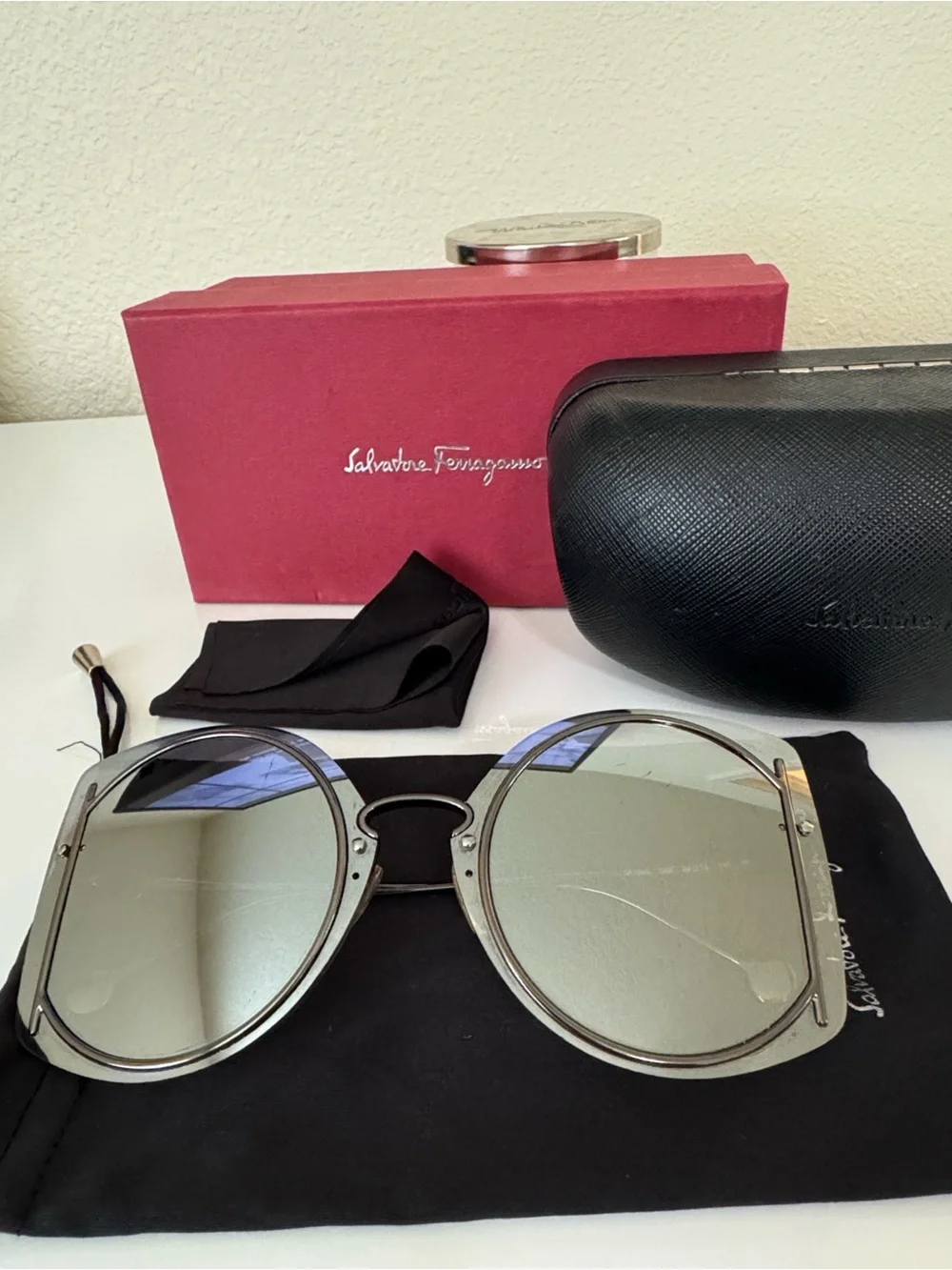 Salvatore Ferragamo fashionable round